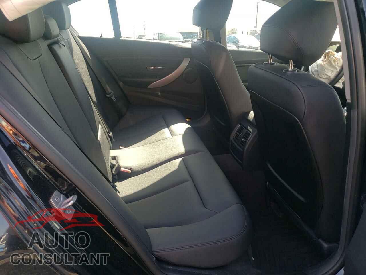 BMW 3 SERIES 2017 - WBA8A3C39HK692246