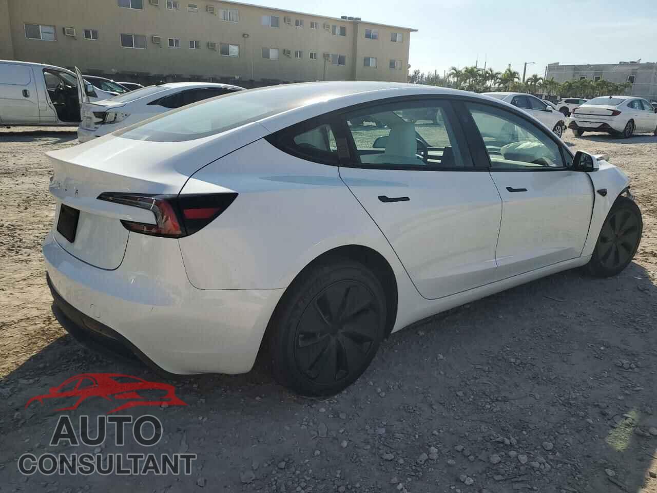 TESLA MODEL 3 2024 - 5YJ3E1EA4RF800921