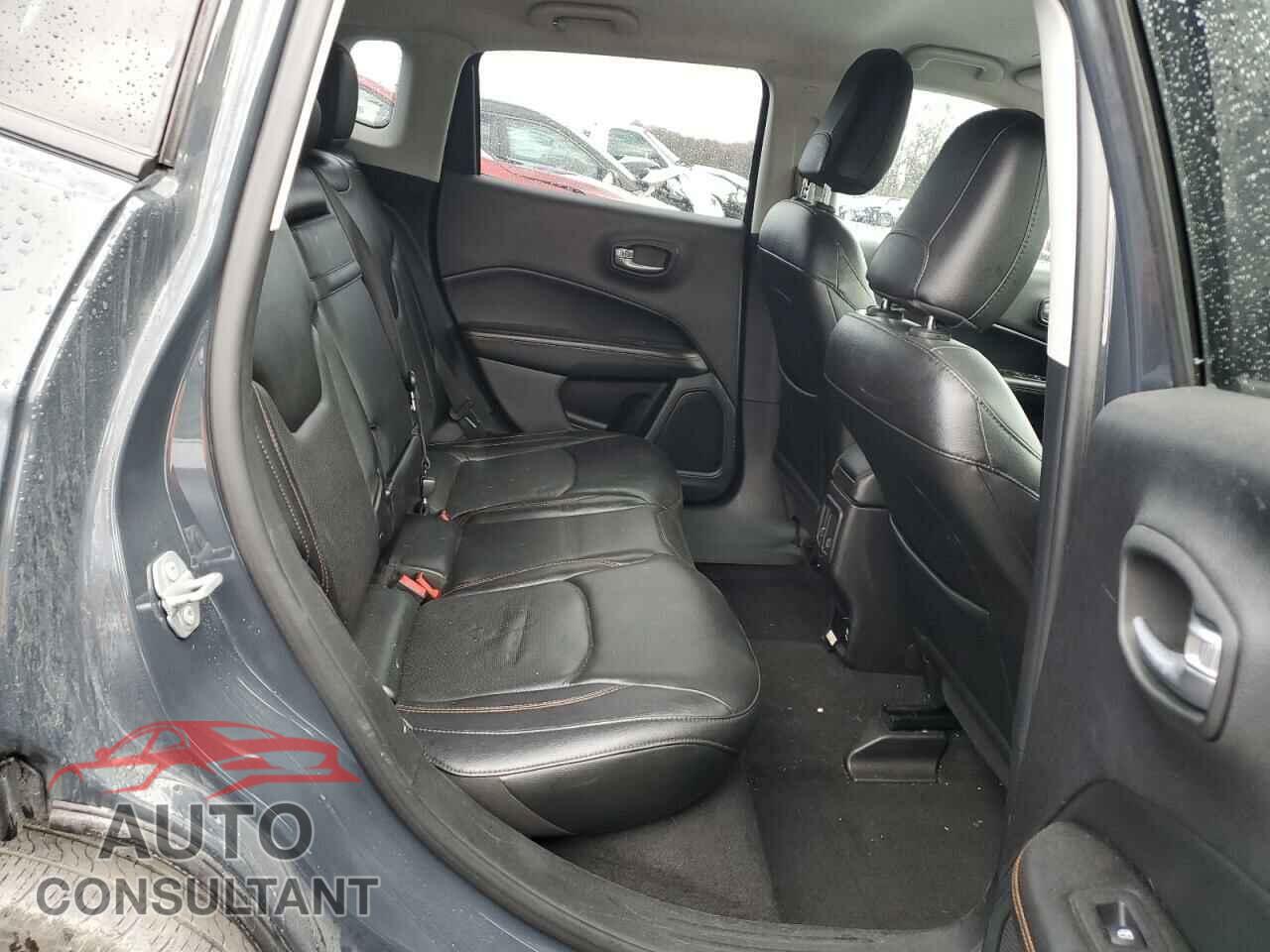 JEEP COMPASS 2018 - 3C4NJCCB5JT406586