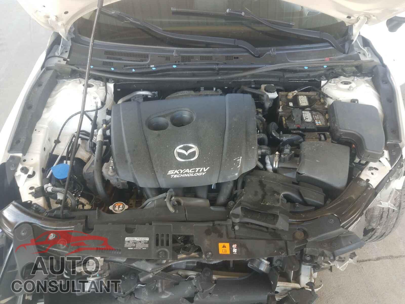 MAZDA 3 2017 - 3MZBN1U74HM115472