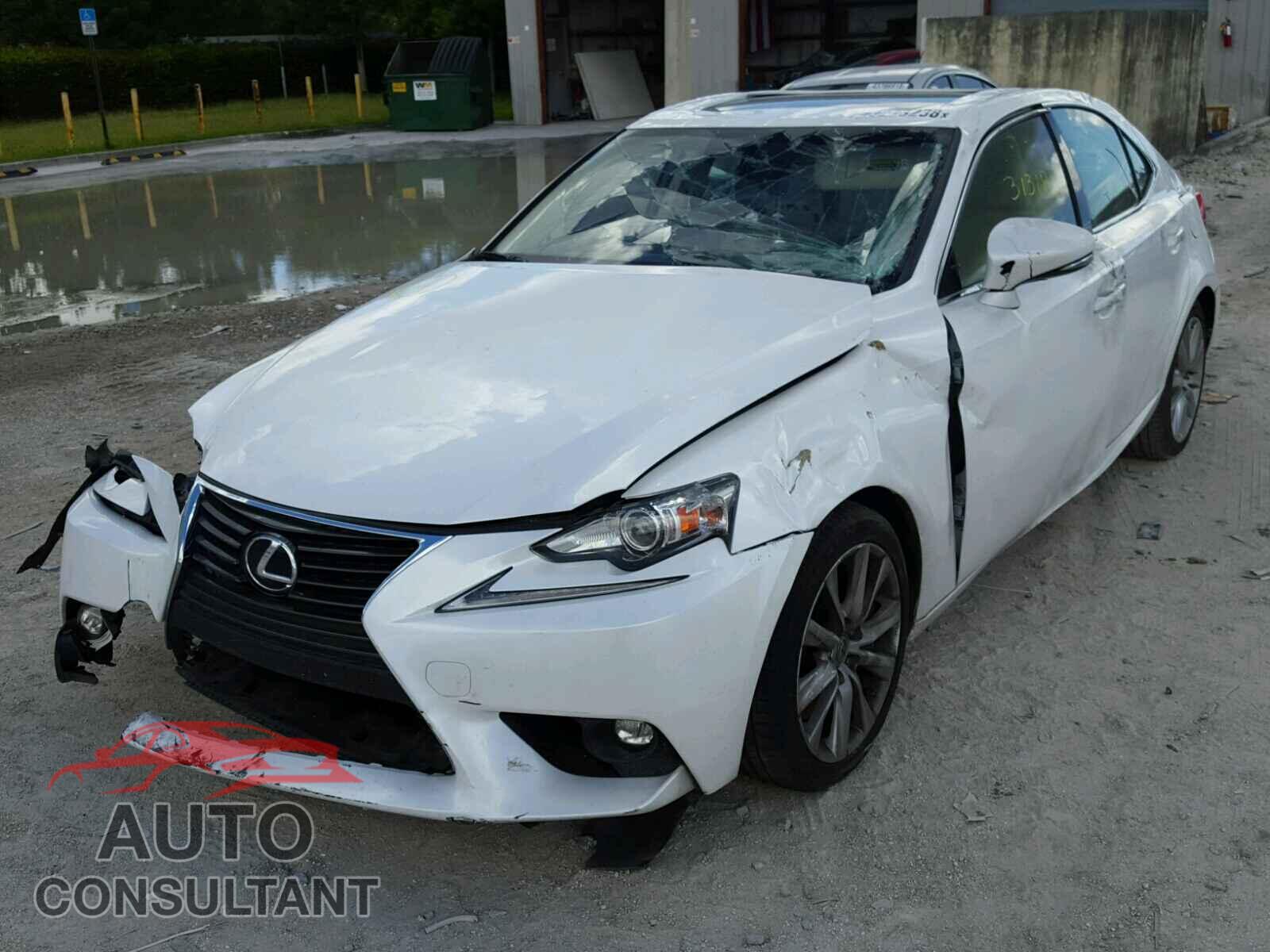 LEXUS IS 2016 - JTHBA1D20G5002155