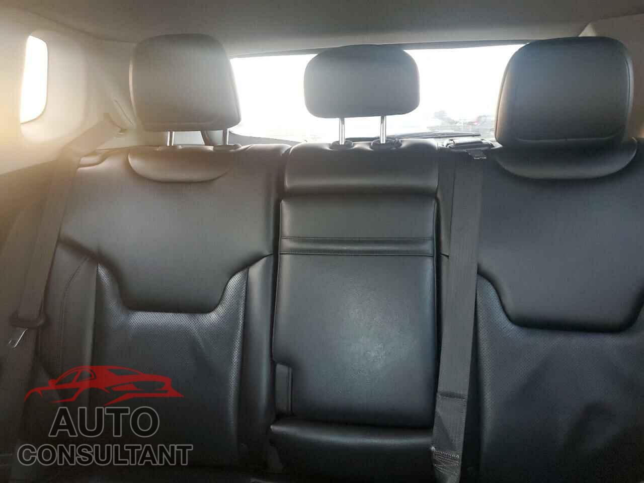 JEEP COMPASS 2018 - 3C4NJDCB3JT281416