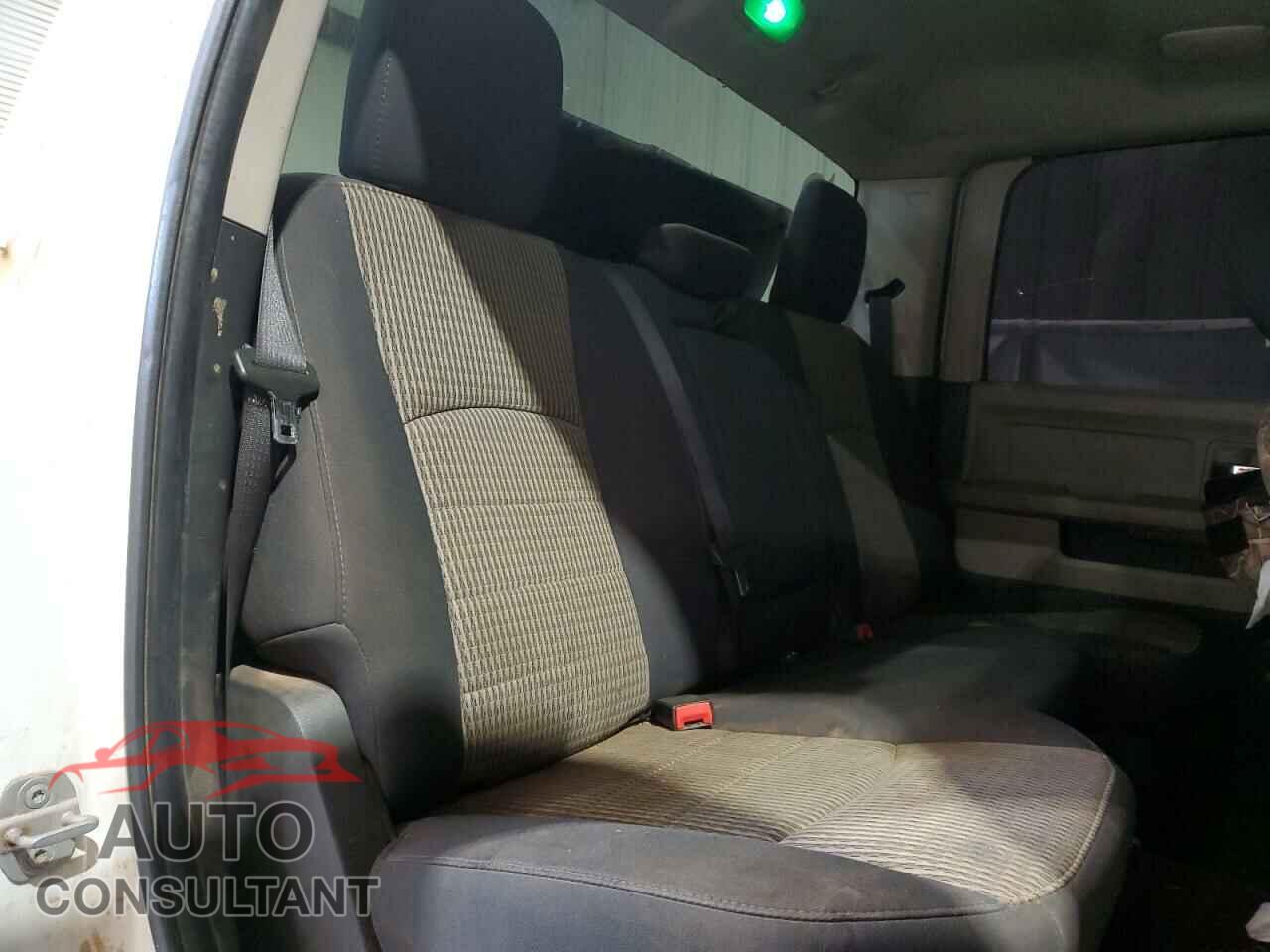 DODGE RAM 2500 2012 - 3C6UD5DL2CG185618