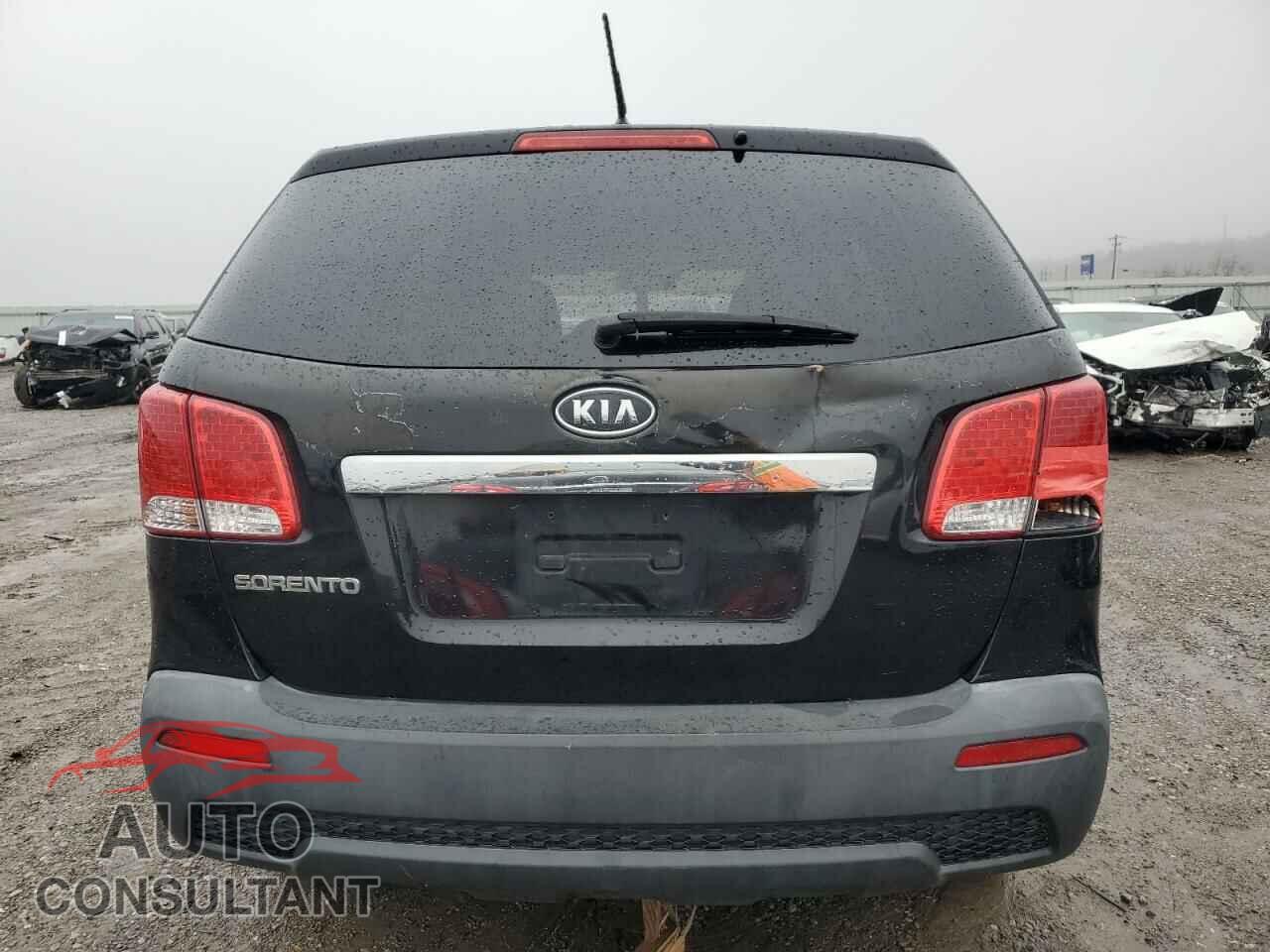 KIA SORENTO 2011 - 5XYKTCA13BG014206