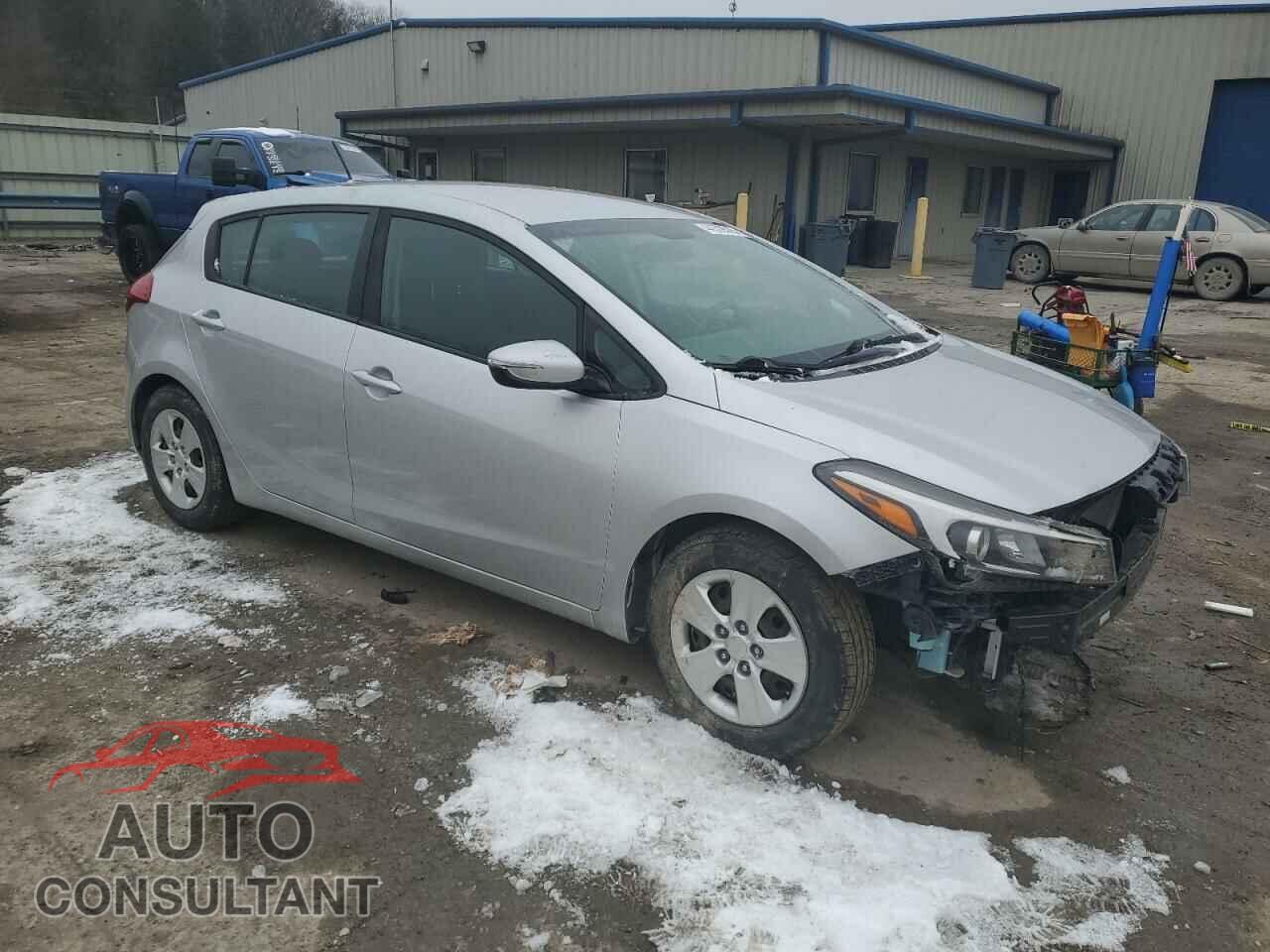 KIA FORTE 2017 - KNAFK5A88H5682630