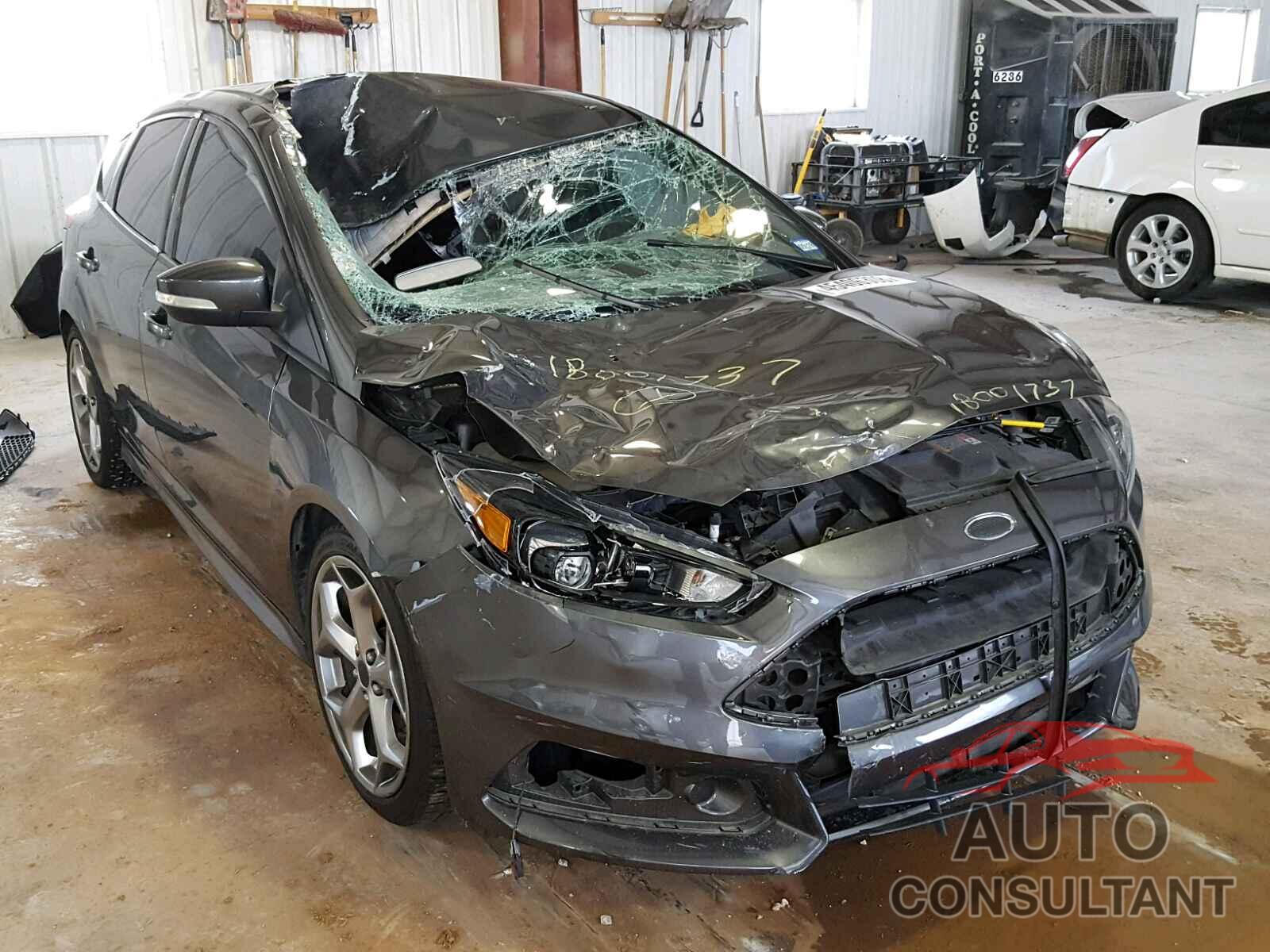FORD FOCUS 2015 - 1FADP3L92FL299559
