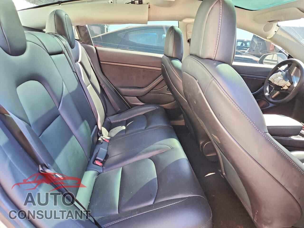TESLA MODEL 3 2020 - 5YJ3E1EA2LF744923