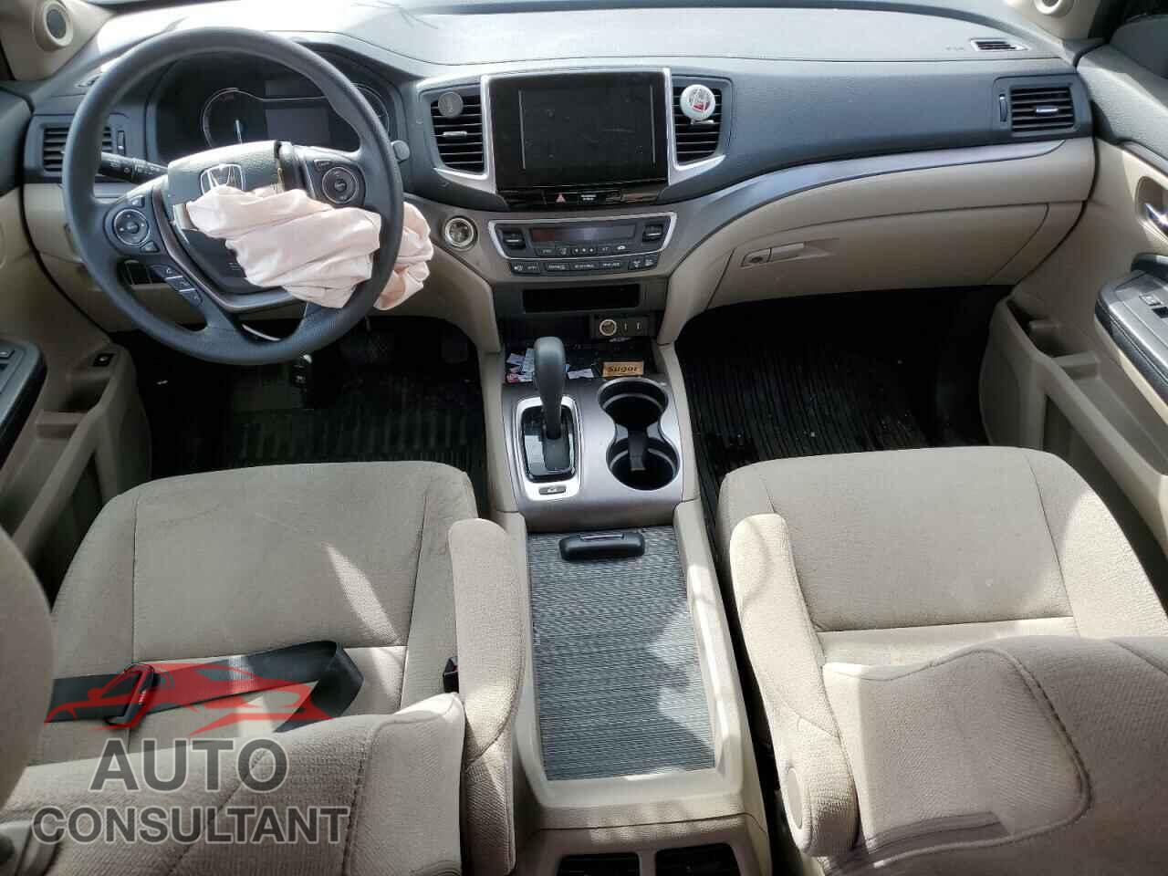 HONDA PILOT 2018 - 5FNYF6H35JB020394