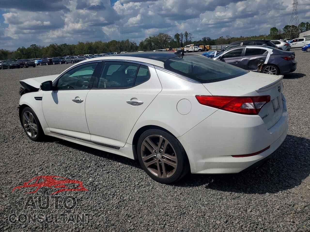 KIA OPTIMA 2013 - 5XXGR4A64DG233544