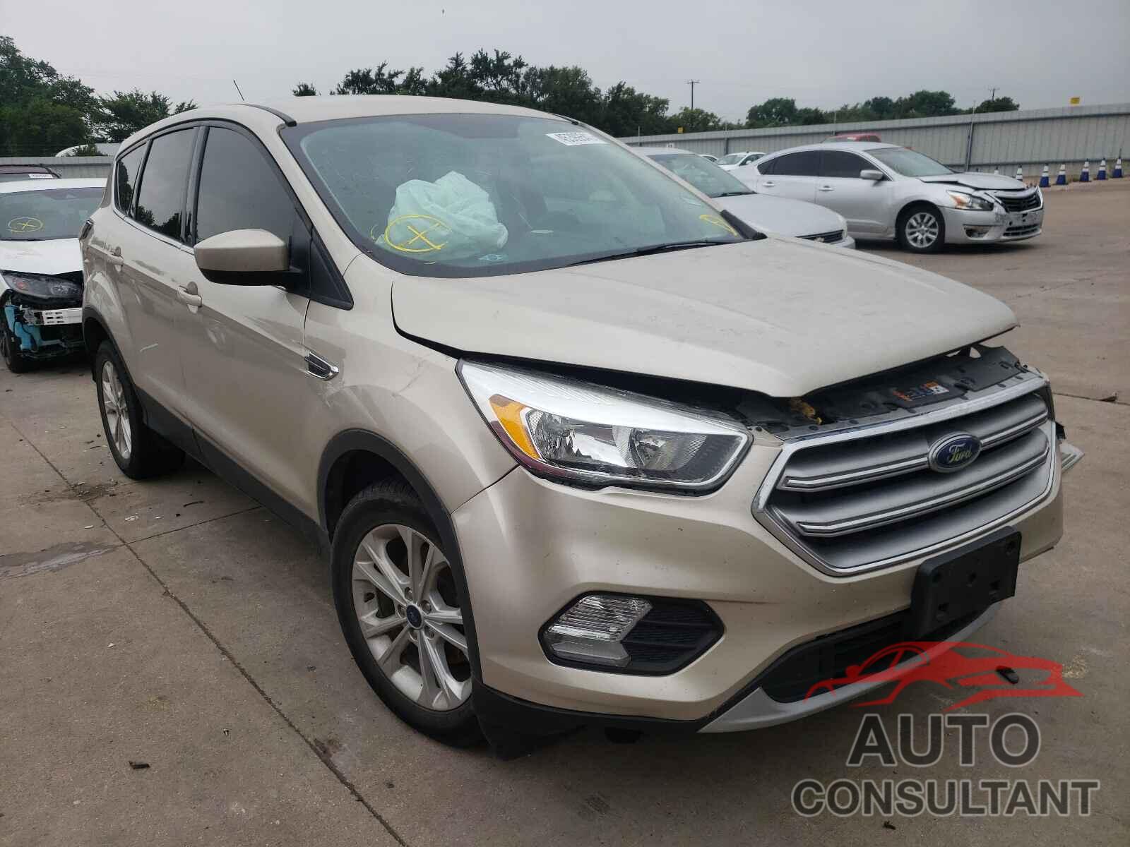 FORD ESCAPE 2017 - 1FMCU0GD7HUD84336