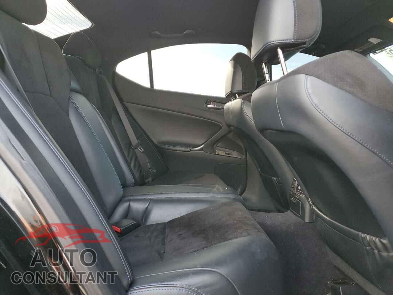 LEXUS IS 2012 - JTHBP5C23C5010591