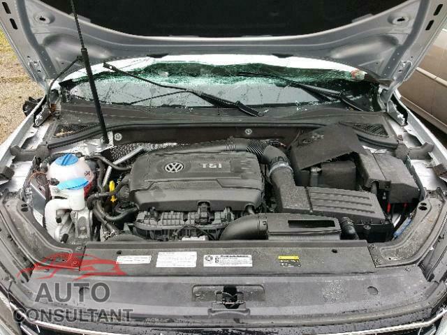 VOLKSWAGEN PASSAT 2017 - 1VWAT7A30HC042625