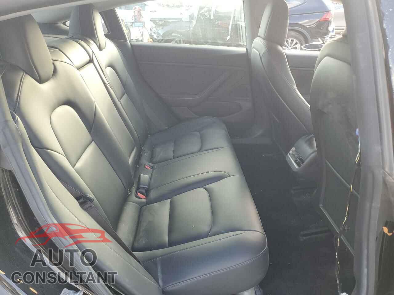 TESLA MODEL 3 2019 - 5YJ3E1EA5KF331697
