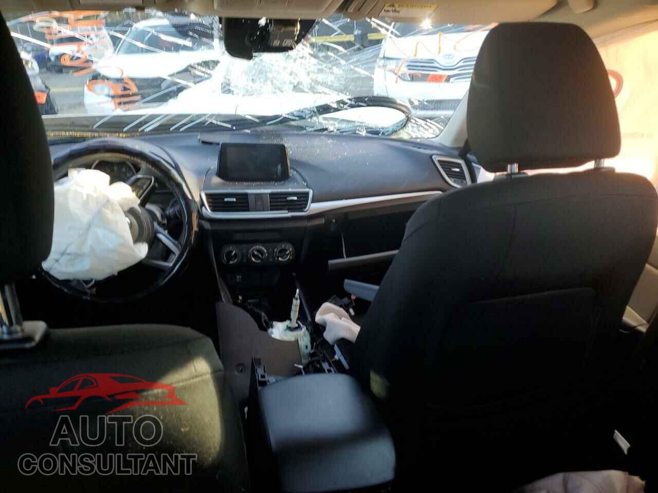MAZDA 3 2018 - 3MZBN1U76JM163674