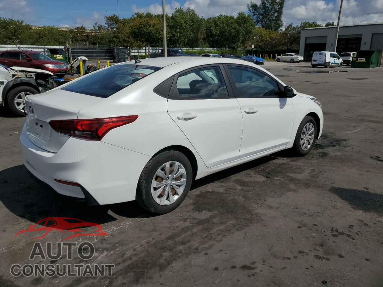 HYUNDAI ACCENT 2019 - 3KPC24A30KE051919