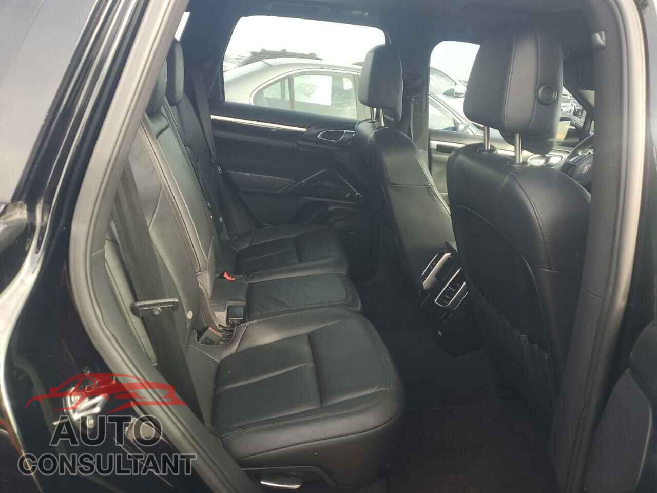 PORSCHE CAYENNE 2012 - WP1AA2A27CLA08546