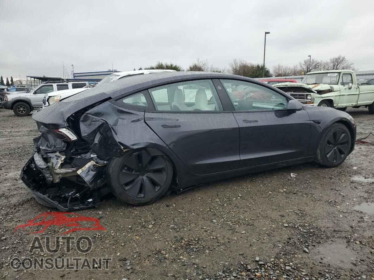 TESLA MODEL 3 2024 - 5YJ3E1EAXRF830179