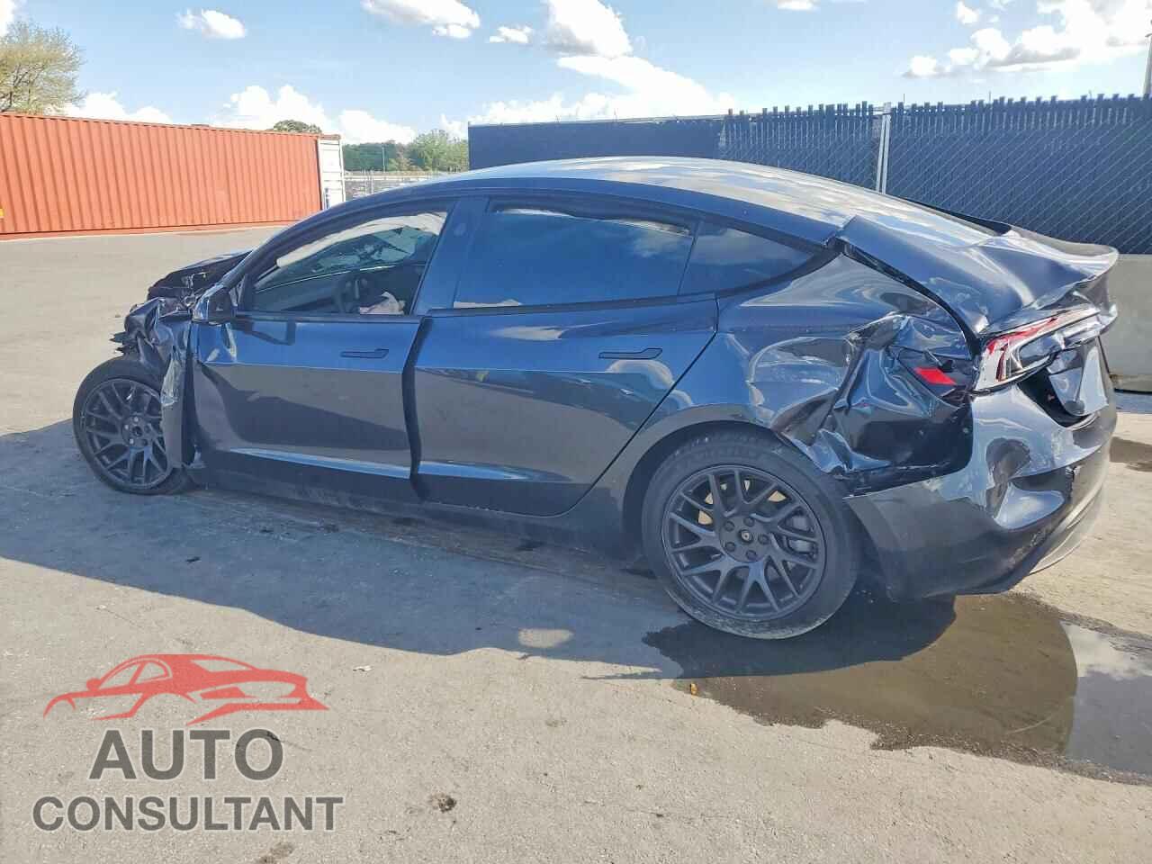 TESLA MODEL 3 2025 - 5YJ3E1EA5SF972588
