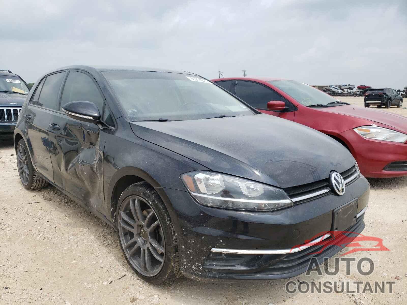 VOLKSWAGEN GOLF 2018 - 3VWG17AU0JM263994