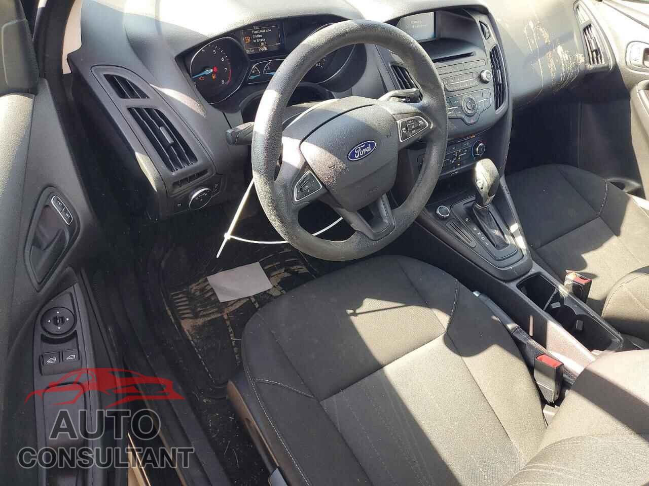 FORD FOCUS 2017 - 1FADP3E26HL338804