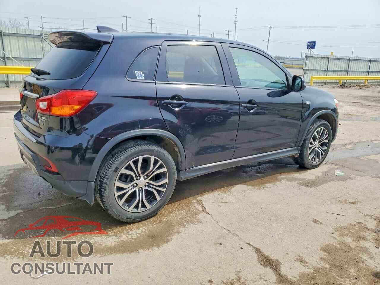 MITSUBISHI OUTLANDER 2018 - JA4AP3AW2JU019268