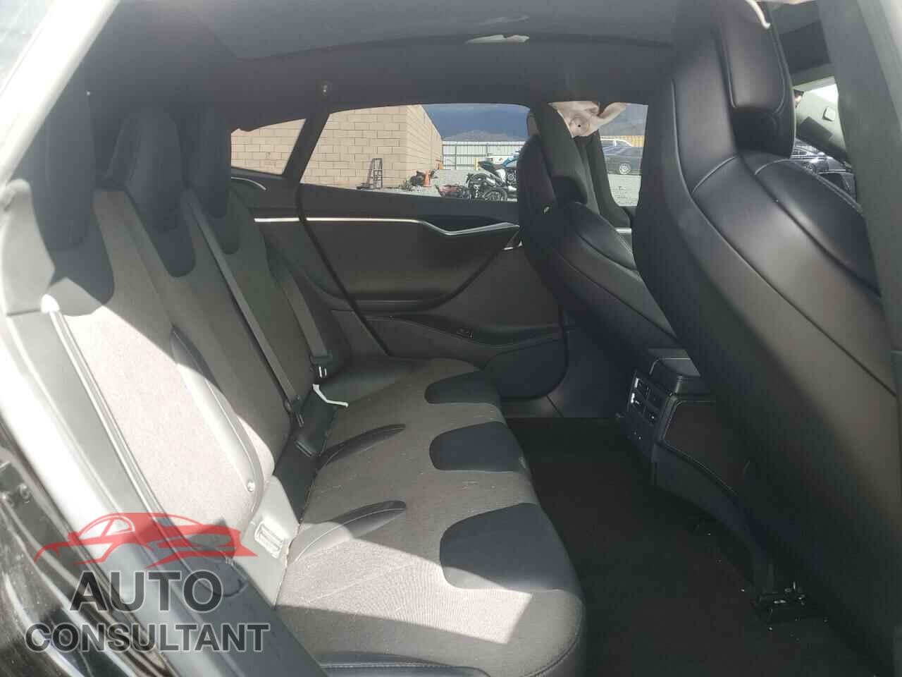 TESLA MODEL S 2017 - 5YJSA1E11HF208933