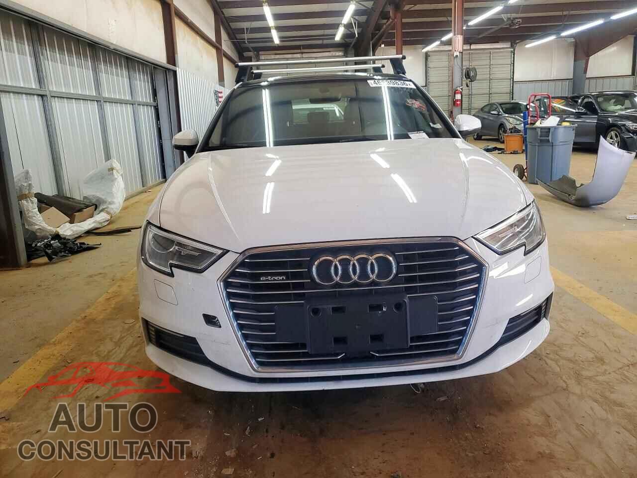 AUDI A3 2017 - WAUUPBFF5HA074165