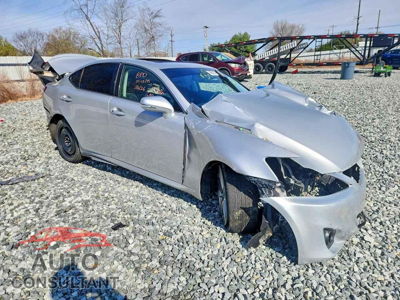 LEXUS IS 2011 - JTHBF5C29B5131871