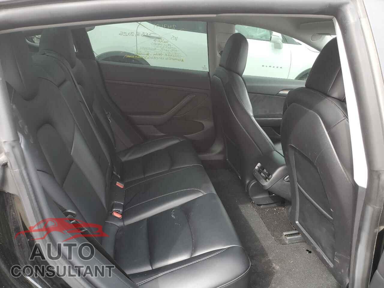 TESLA MODEL 3 2021 - 5YJ3E1EA1MF083161