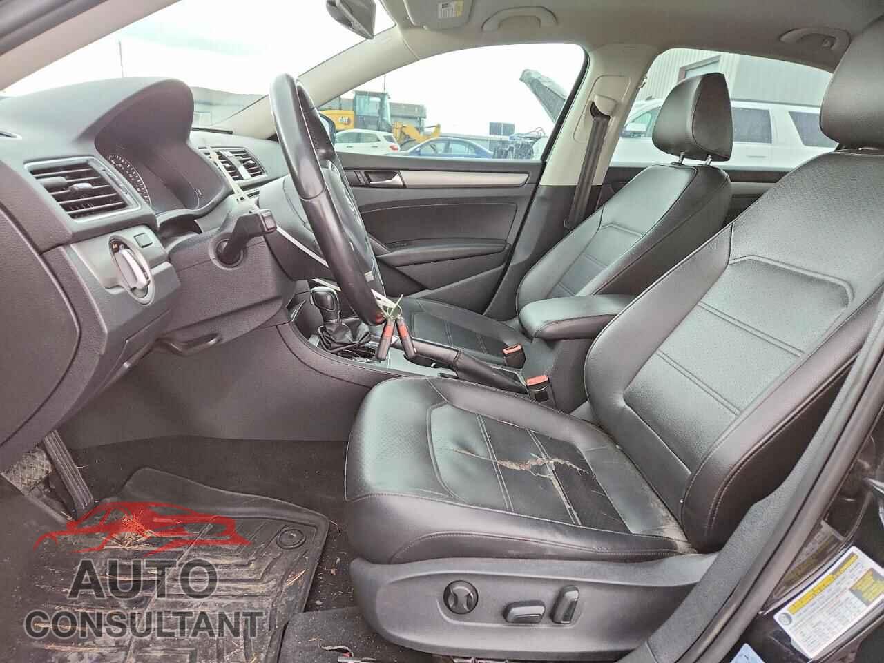 VOLKSWAGEN PASSAT 2014 - 1VWBN7A34EC001439