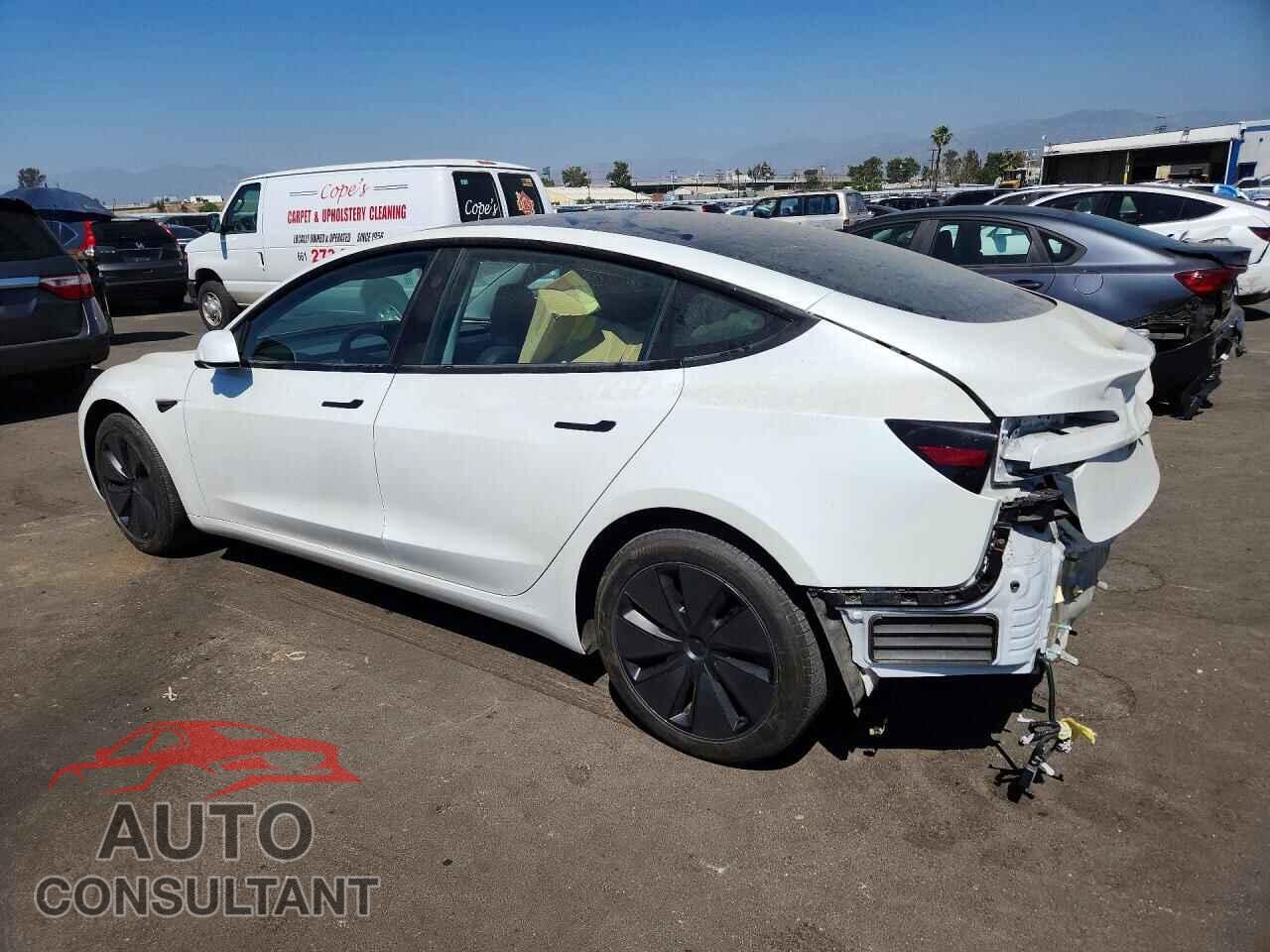 TESLA MODEL 3 2024 - 5YJ3E1EA4RF729512