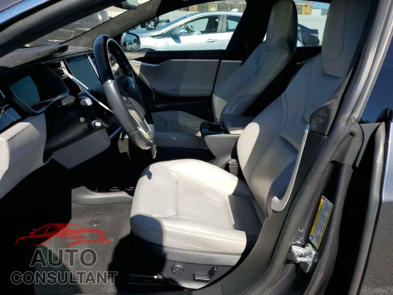 TESLA MODEL S 2015 - 5YJSA1E11FF112944