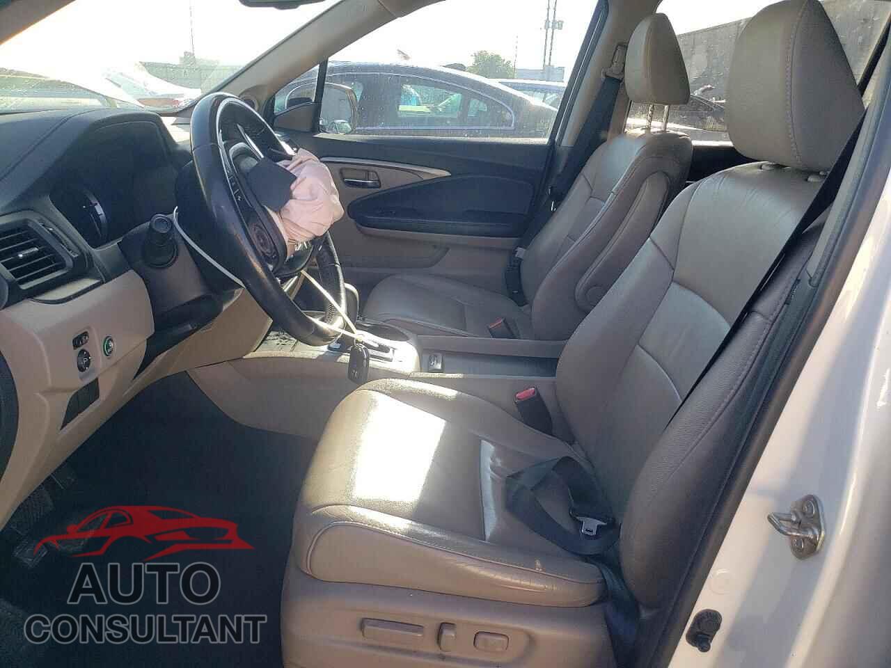 HONDA PILOT 2018 - 5FNYF6H59JB032159