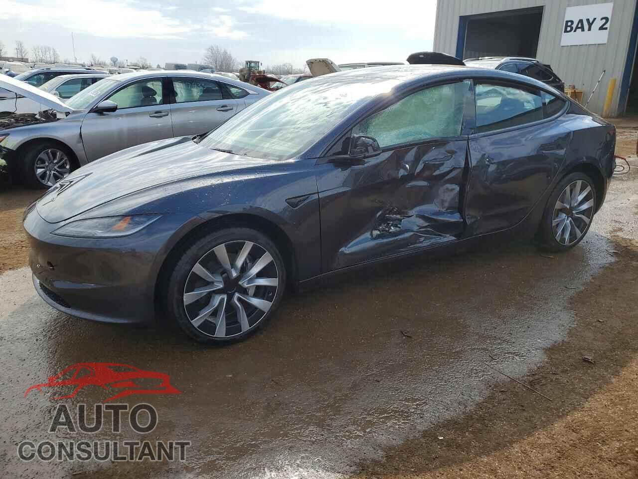 TESLA MODEL 3 2025 - 5YJ3E1EA3SF135158