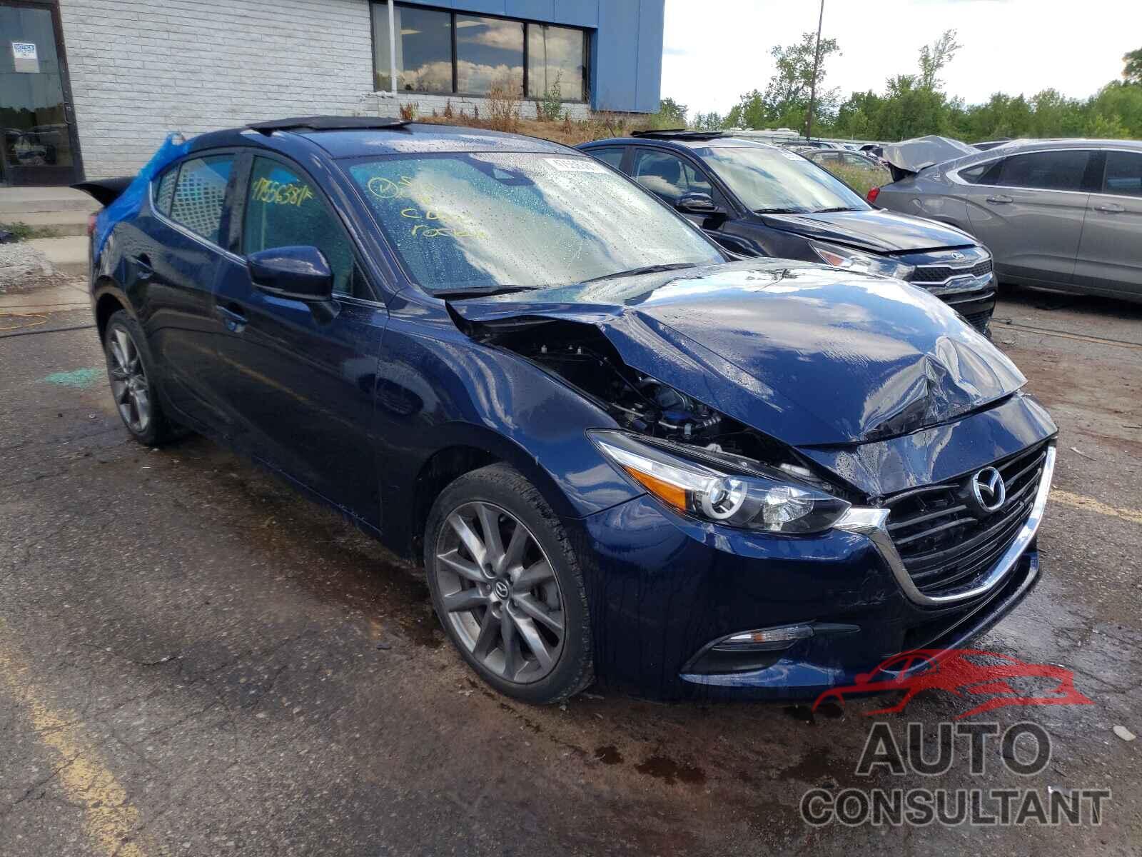 MAZDA 3 2018 - 3MZBN1V34JM217422