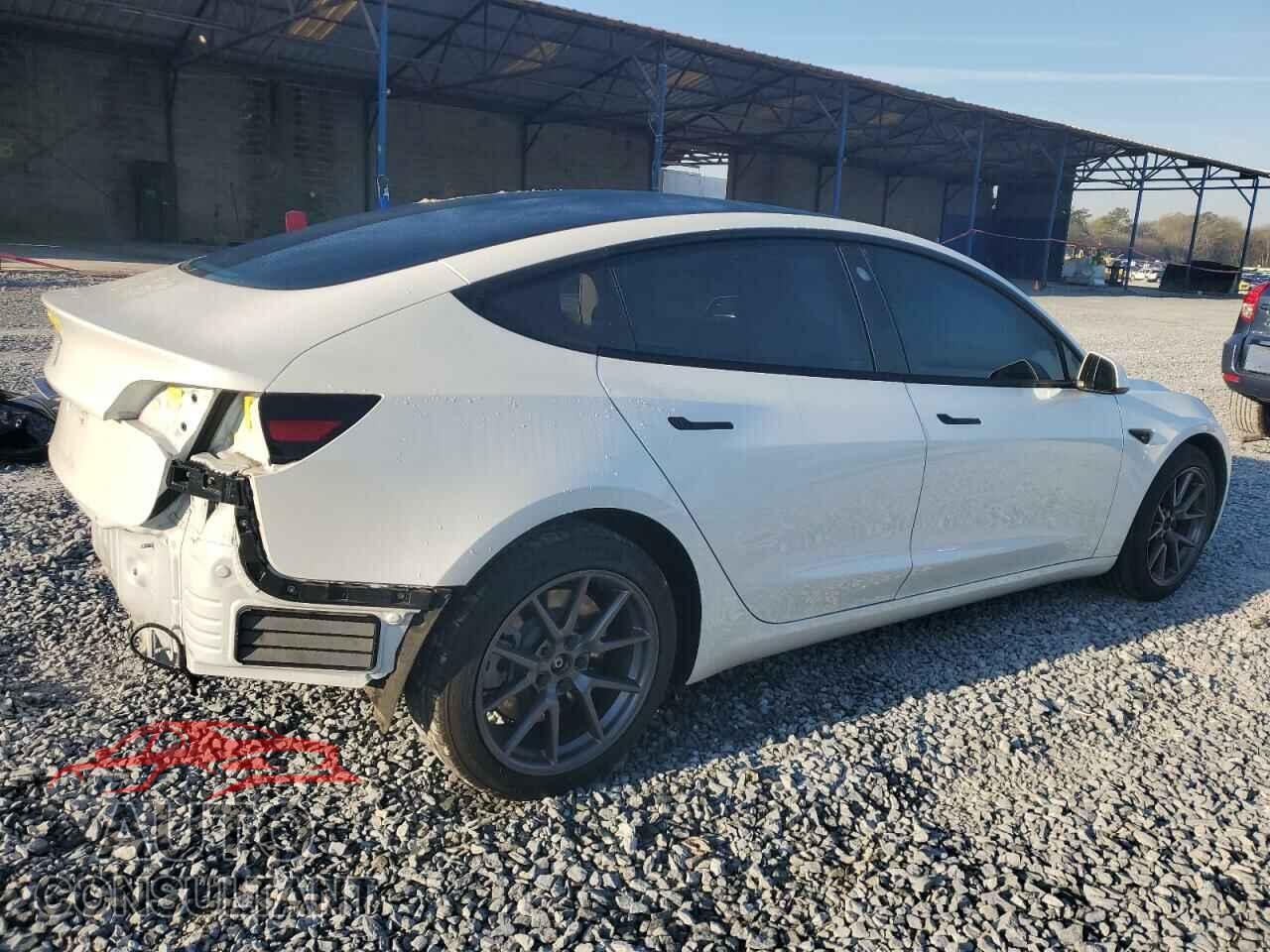 TESLA MODEL 3 2021 - 5YJ3E1EA6MF048552