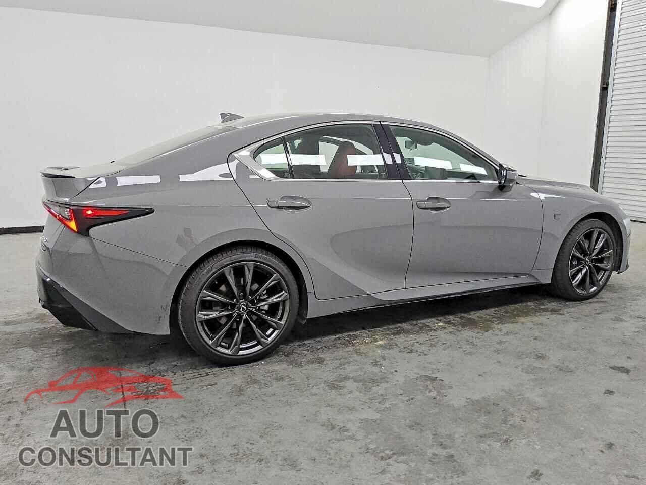 LEXUS IS 2025 - JTHBZ1E23S5043833