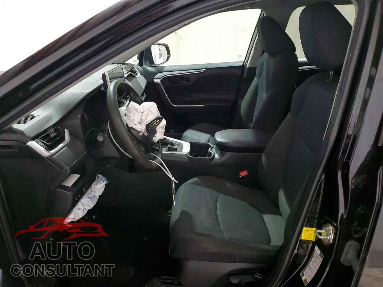 TOYOTA RAV4 2023 - 2T3G1RFV2PC339207