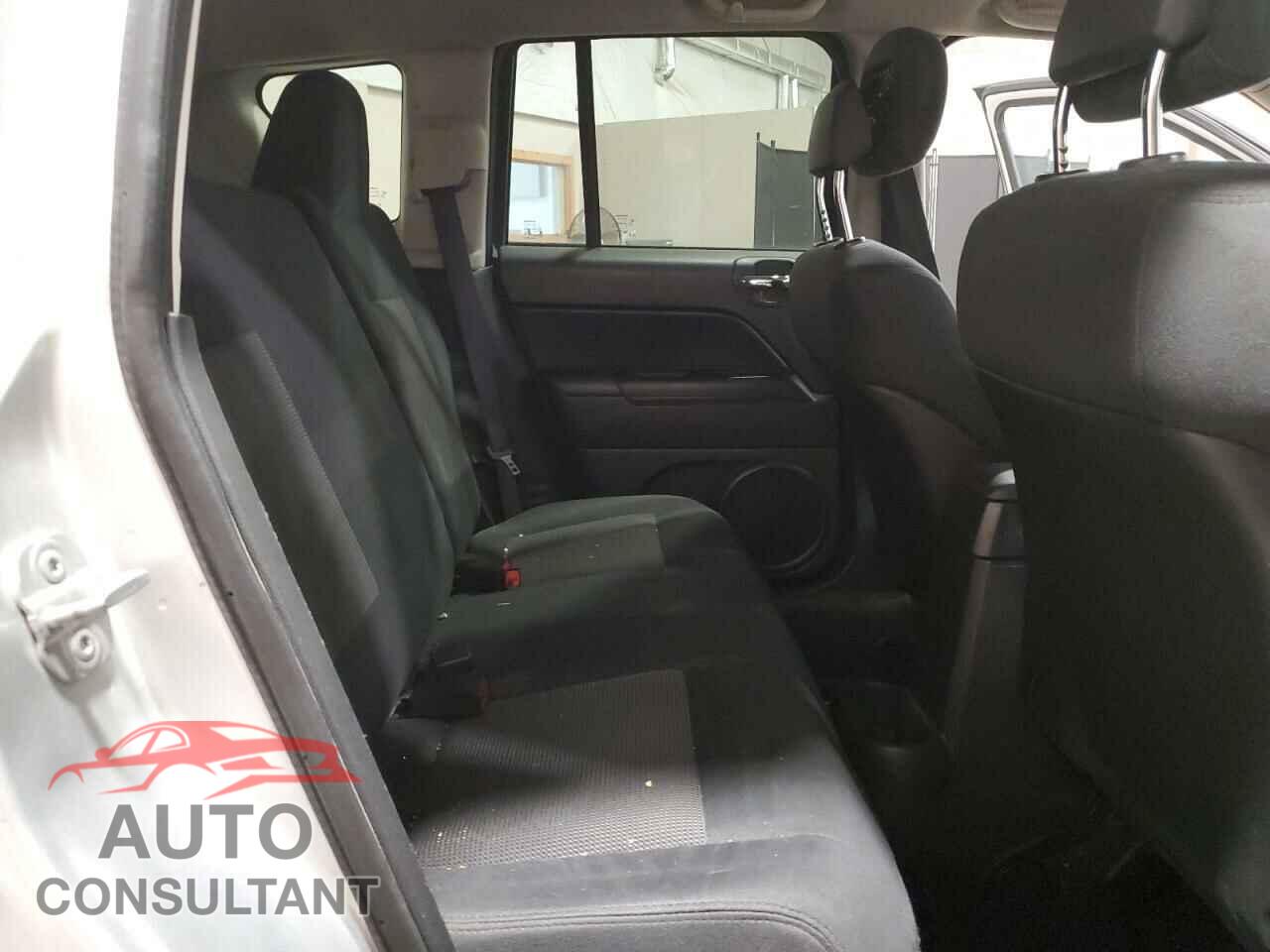 JEEP COMPASS 2011 - 1J4NF1FB3BD282384