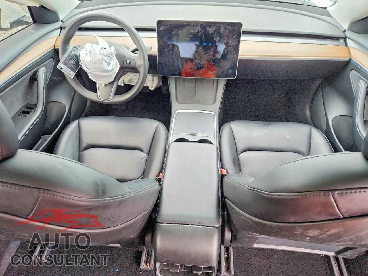 TESLA MODEL 3 2021 - 5YJ3E1EA0MF084740
