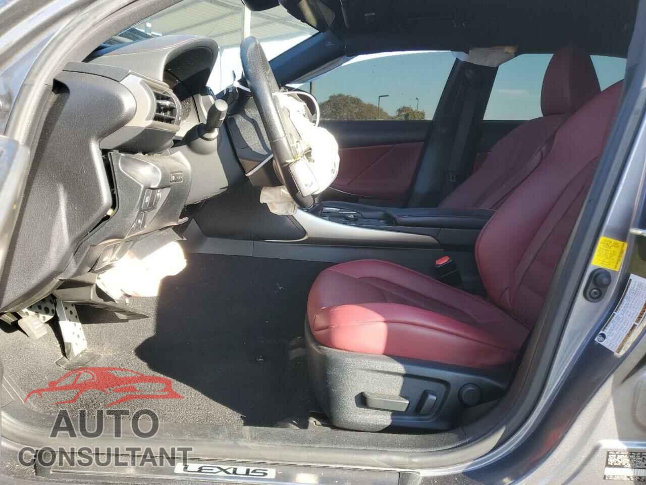 LEXUS IS 2019 - JTHBA1D28K5090946