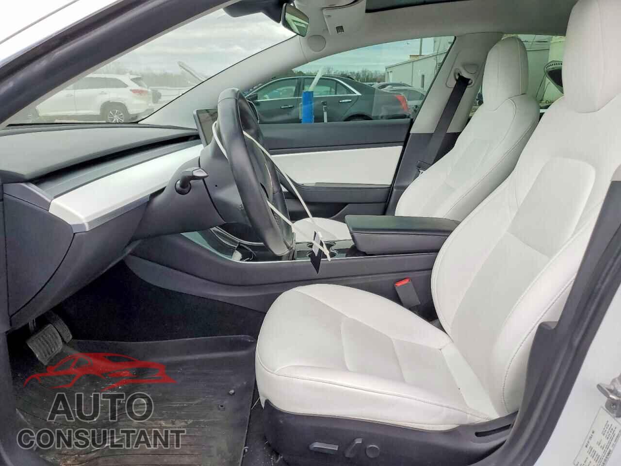 TESLA MODEL 3 2019 - 5YJ3E1EB7KF406845
