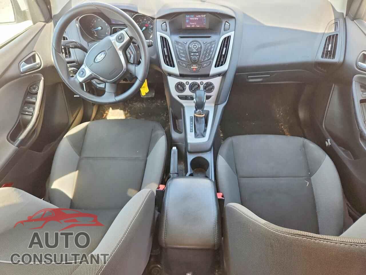 FORD FOCUS 2013 - 1FADP3K27DL146337