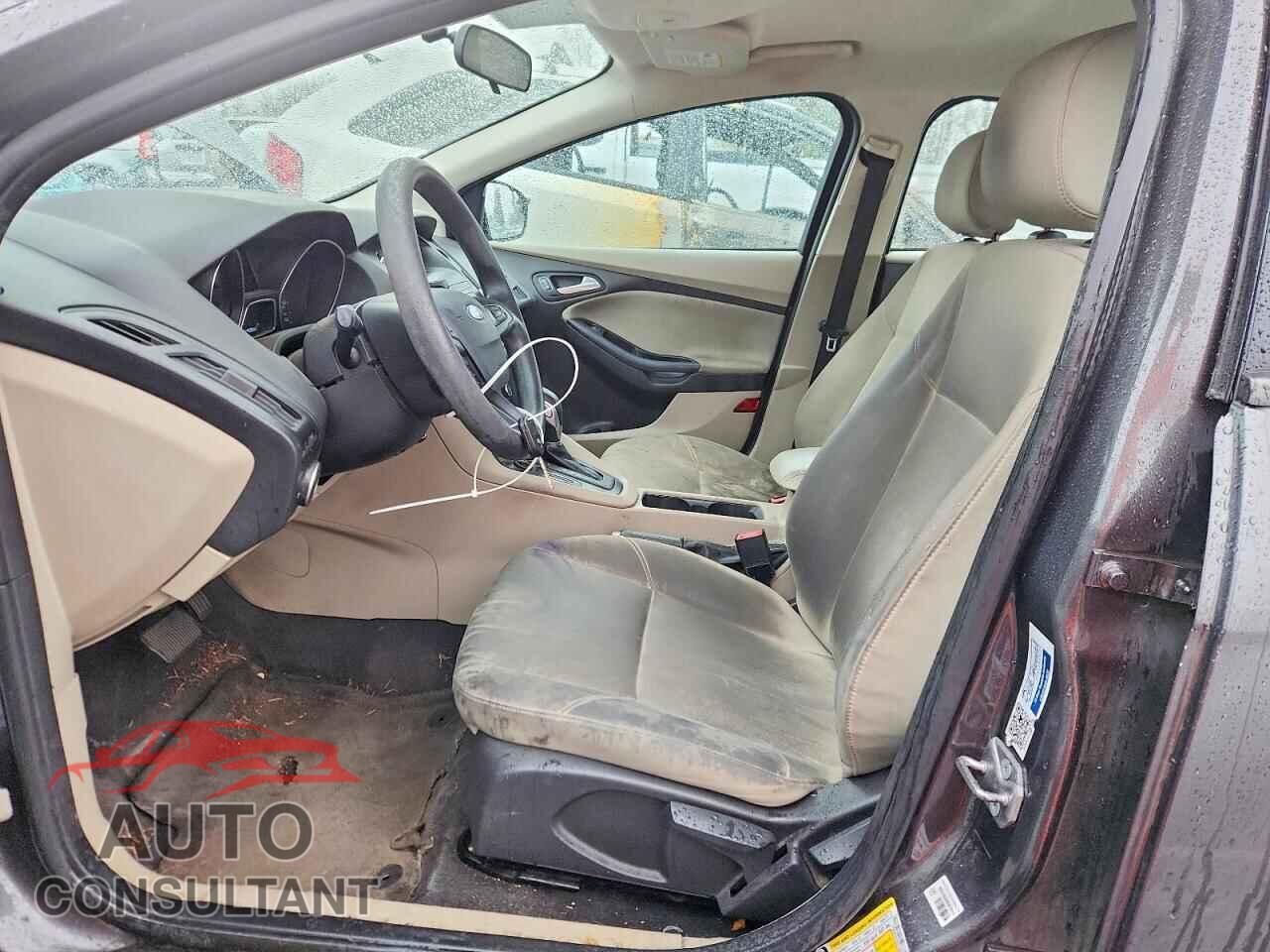 FORD FOCUS 2018 - 1FADP3F25JL280804