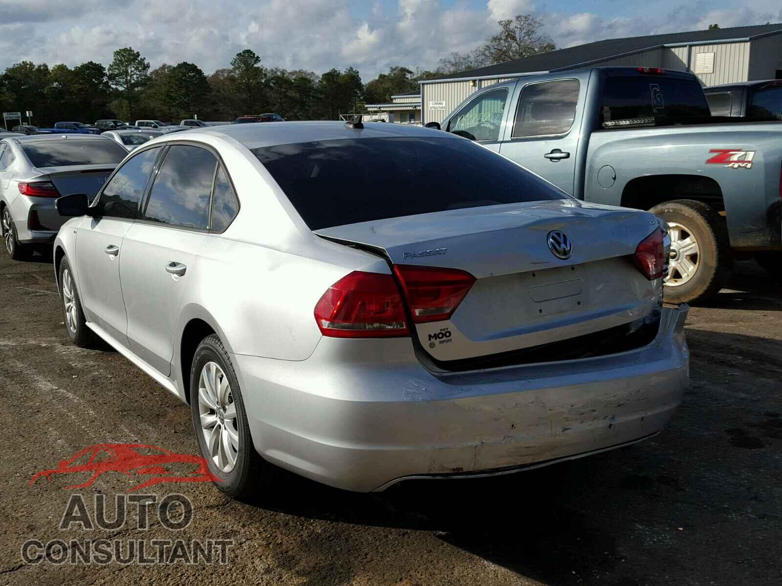 VOLKSWAGEN PASSAT 2015 - 1VWAS7A31FC009634