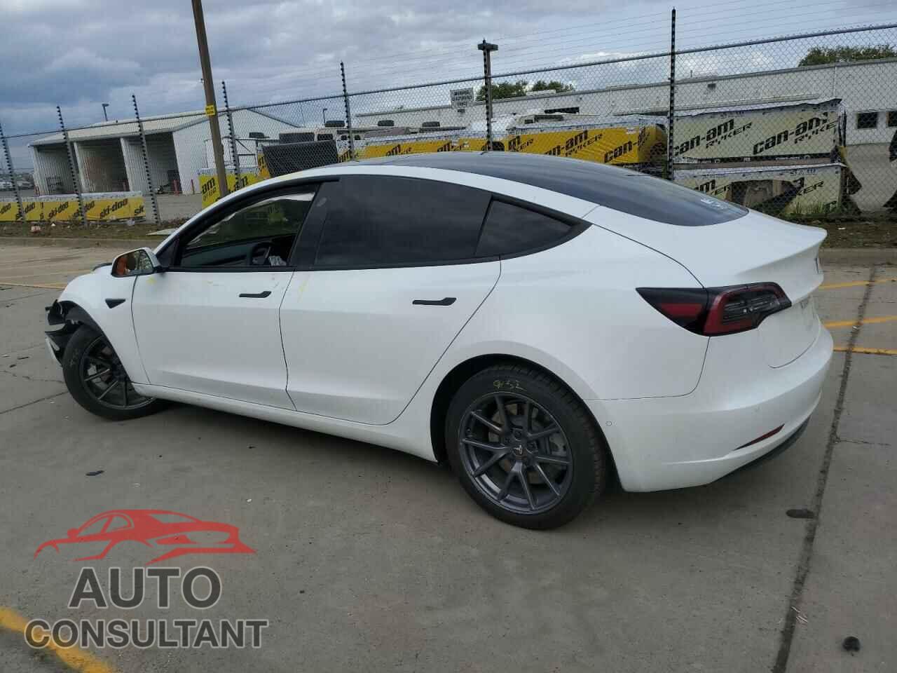 TESLA MODEL 3 2021 - 5YJ3E1EA8MF077650