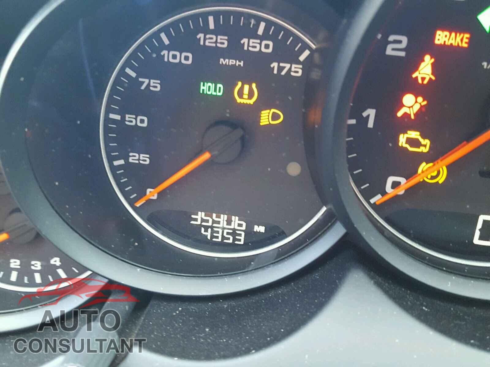 PORSCHE CAYENNE 2016 - WP1AA2A22GLA06595