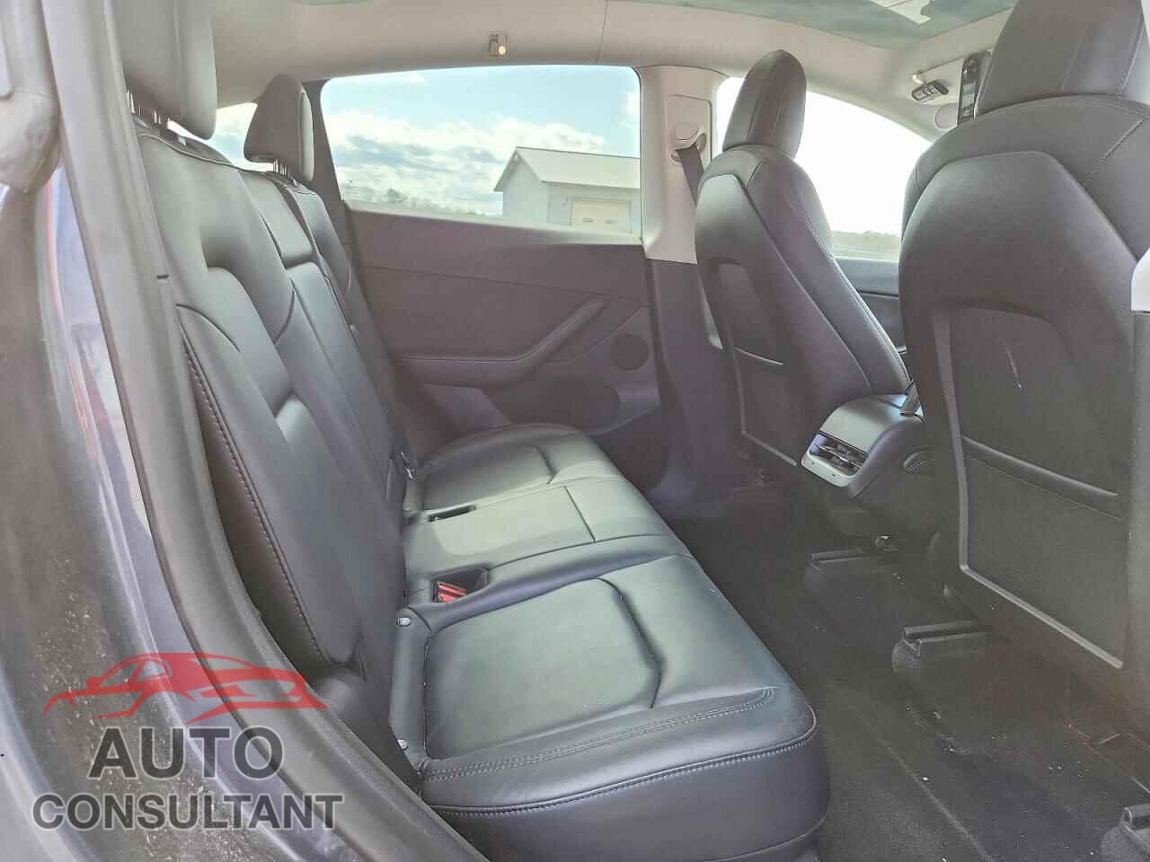 TESLA MODEL Y 2022 - 7SAYGDEE1NF481608