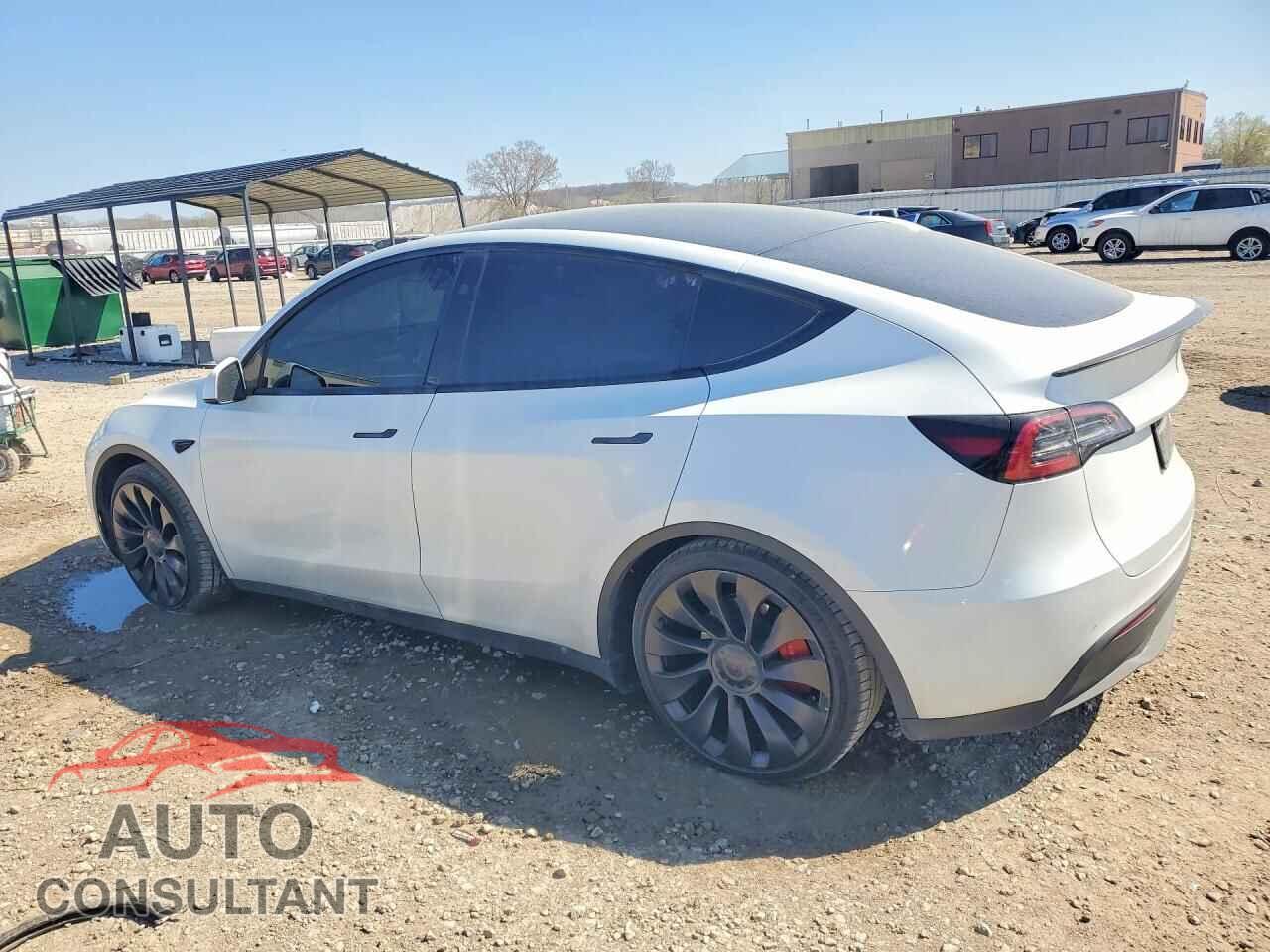 TESLA MODEL Y 2023 - 7SAYGDEF9PF810941