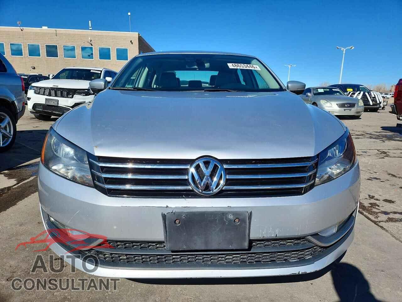 VOLKSWAGEN PASSAT 2015 - 1VWAT7A32FC089068